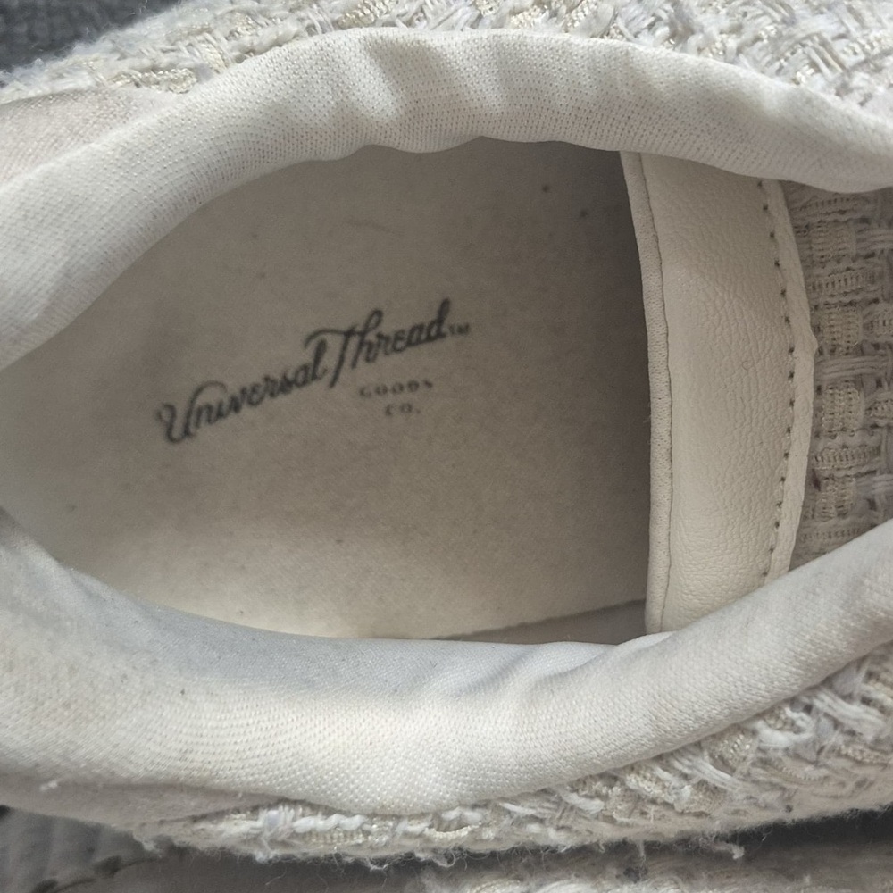 Universal Thread Cream Textured Sneakers - Picture 3 of 5